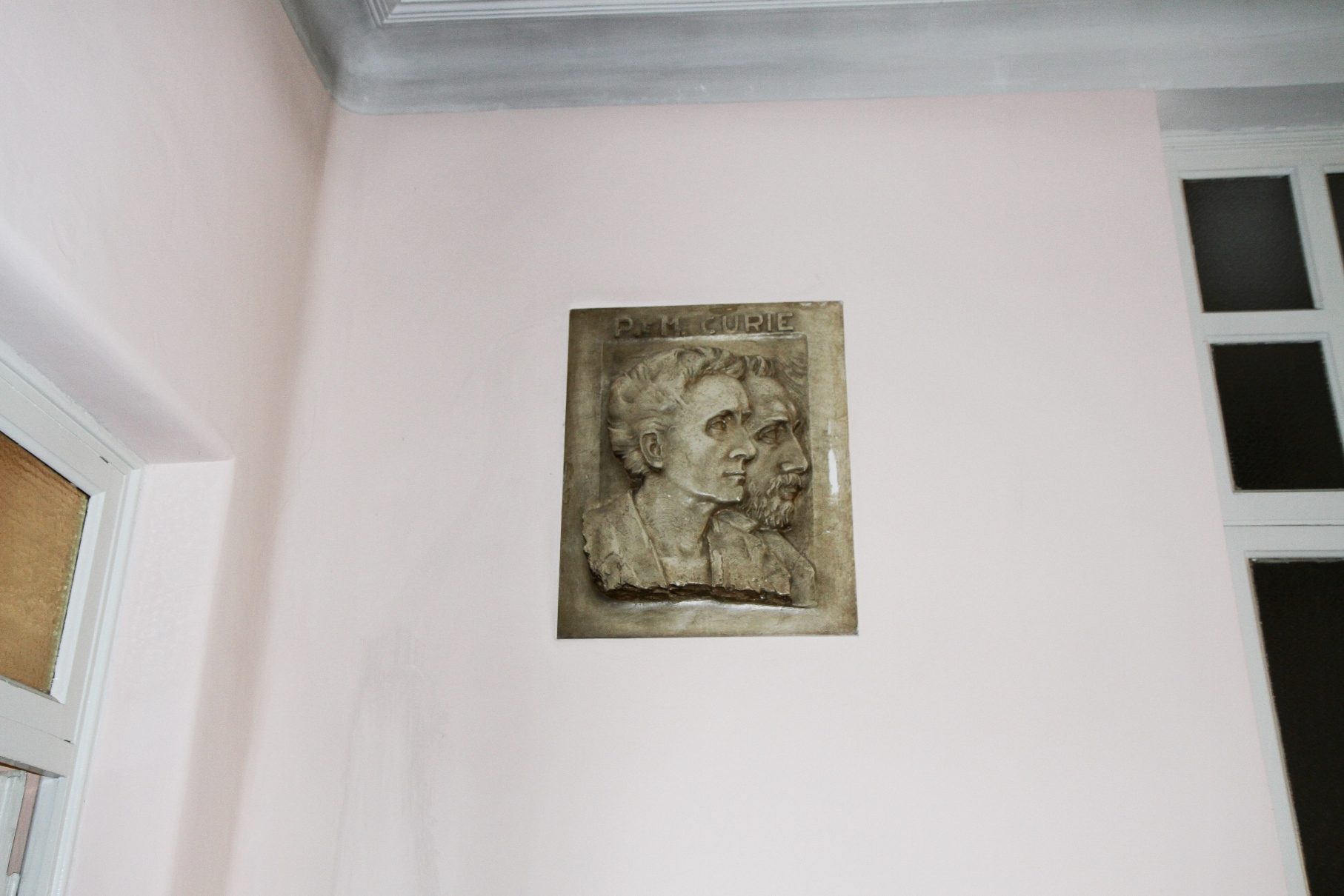Pierre and Marie Curie bas relief, Radiological pavilion, old Ospedale Principessa di Piemonte, Bergamo - 01.JPG